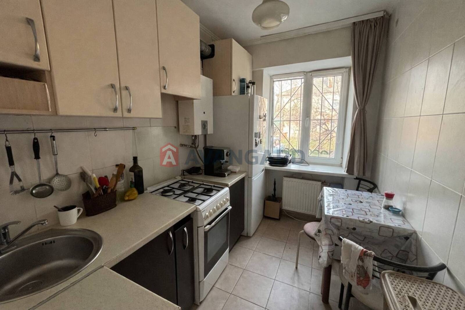 2 ��. ��������, 43/-/5 ��. �., 1/3 ������ ���� 5