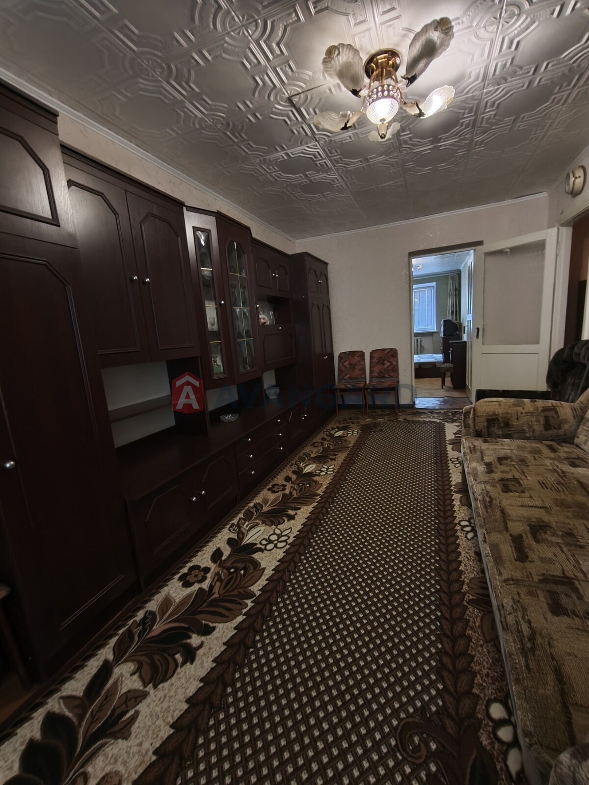 3 ��. ��������, 57/-/7 ��. �., 5/5 ������ ���� 10