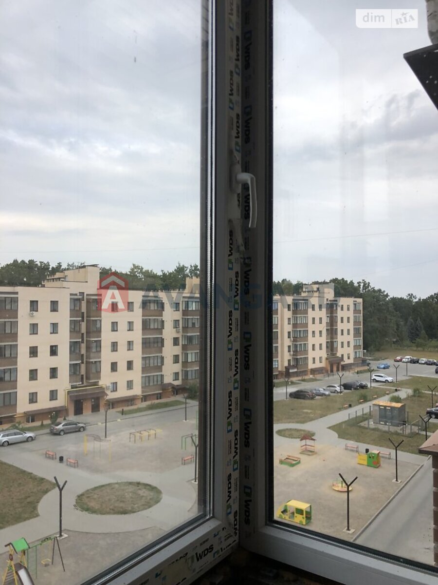 1 ��. ��������, 39/19/12 ��. �., 5/5 ������ ���� 10