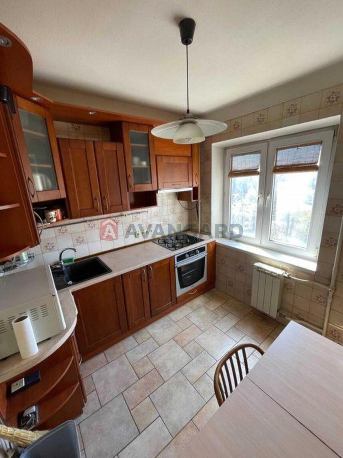 2 ��. ��������, 48/-/6 ��. �., 8/9 ������ ���� 1