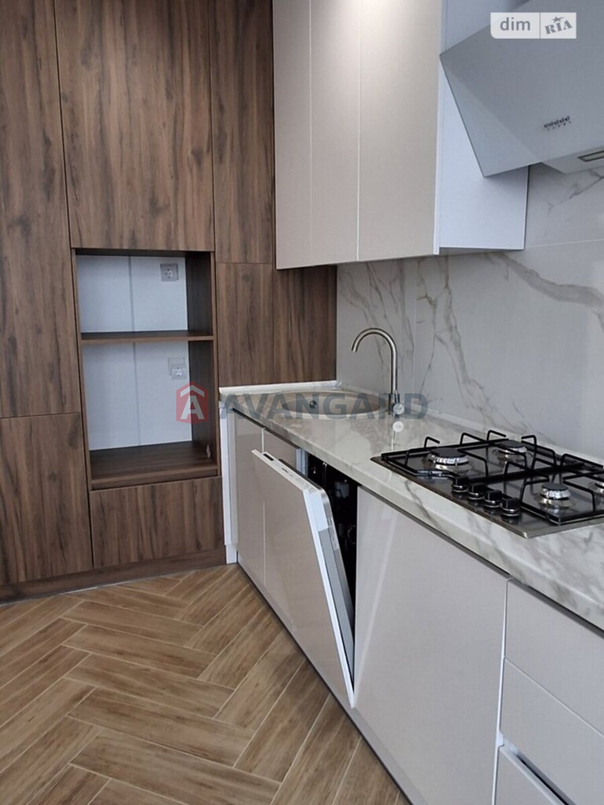 1 ����. ��������, 43/-/16 ��. �., 10/15 ���� ���� 8