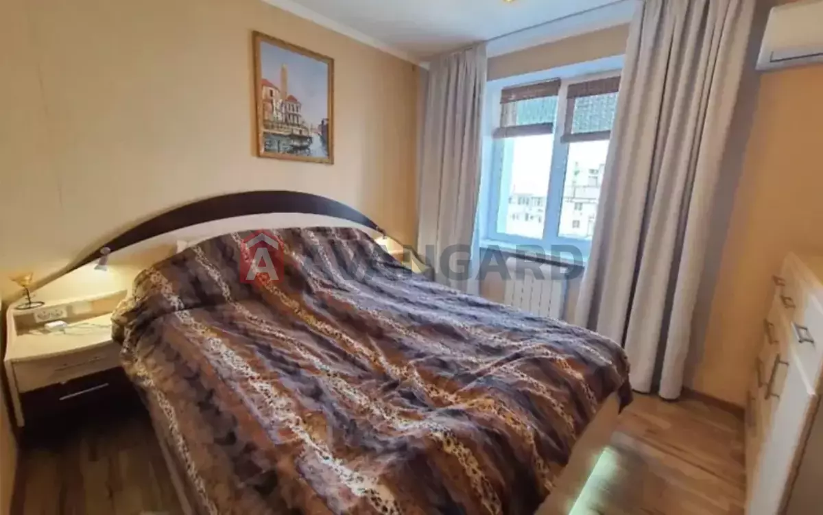 3 ��. ��������, 65/40/10 ��. �., 10/10 ������ ���� 8