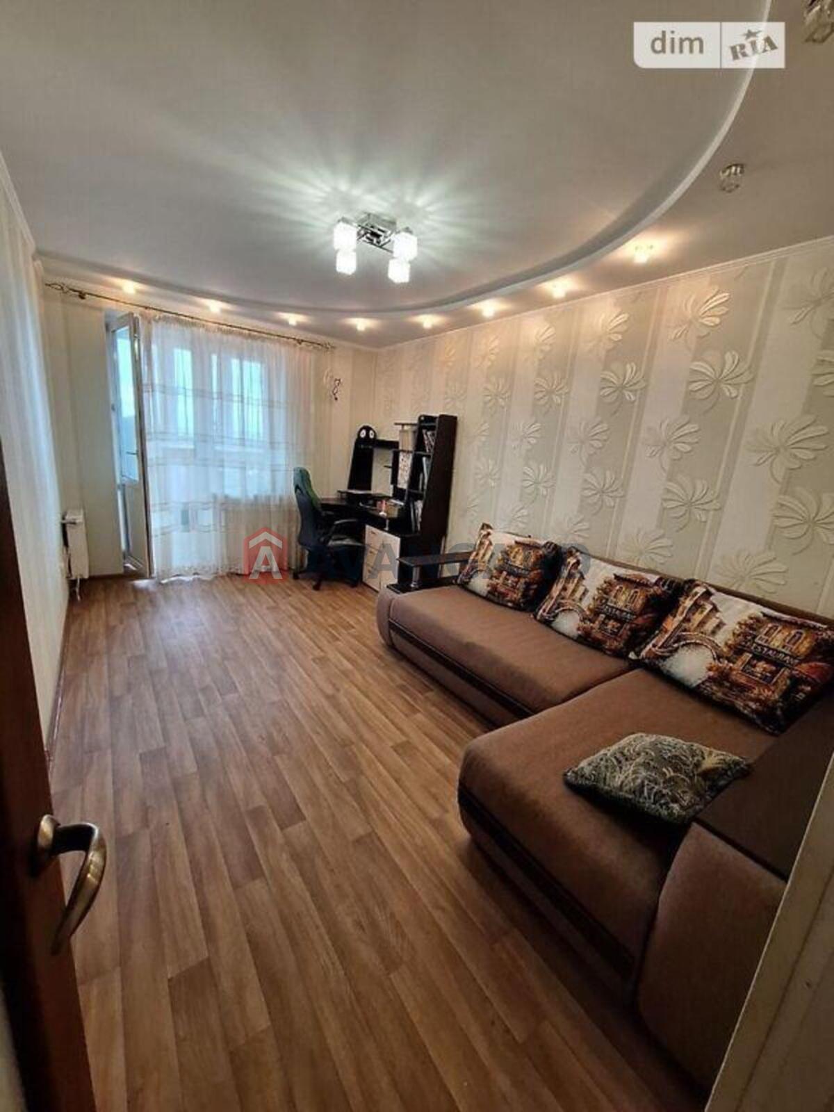 2 ��. ��������, 67/-/12 ��. �., 10/10 ������ ���� 5