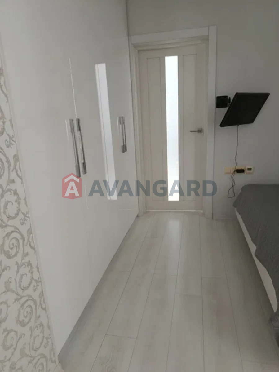 2 ��. ��������, 60/-/14 ��. �., 1/3 ������ ���� 11