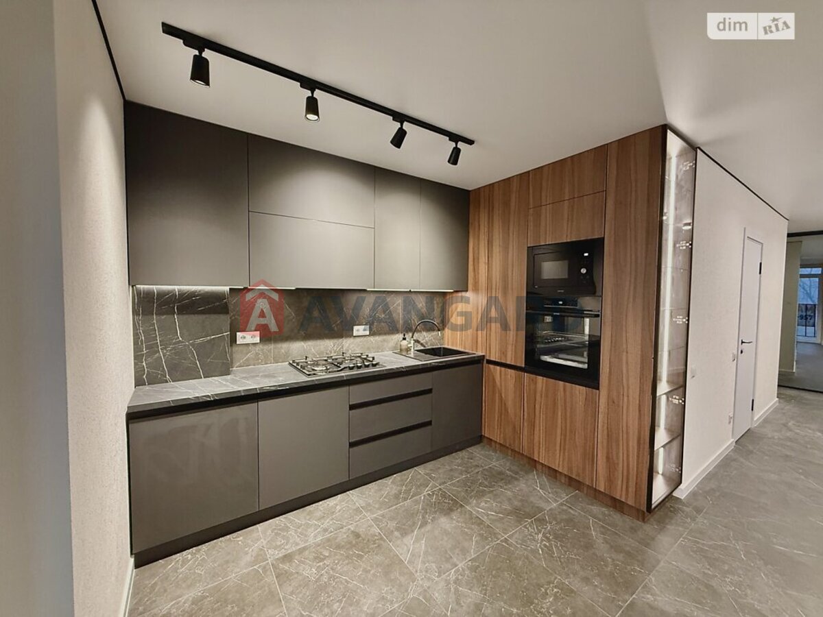 2 ��. ��������, 70/34/14 ��. �., 3/10 ������ ���� 2