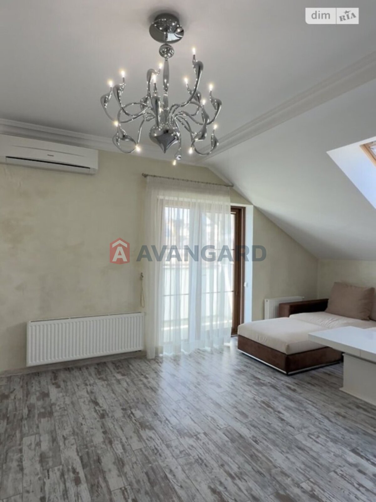 3 ��. ��������, 120/80/35 ��. �., 5/5 ������ ���� 18