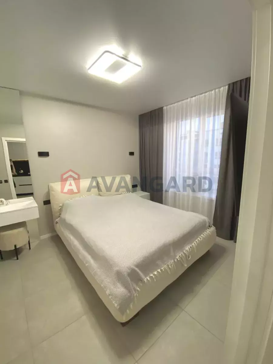 2 ��. ��������, 54/-/17 ��. �., 9/10 ������ ���� 5