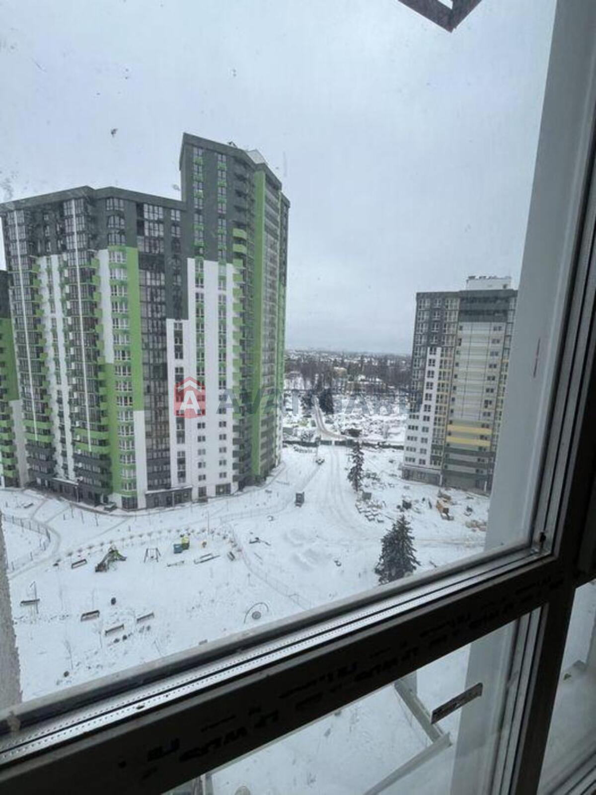 3 ��. ��������, 96/-/16 ��. �., 12/24 ������ ���� 7