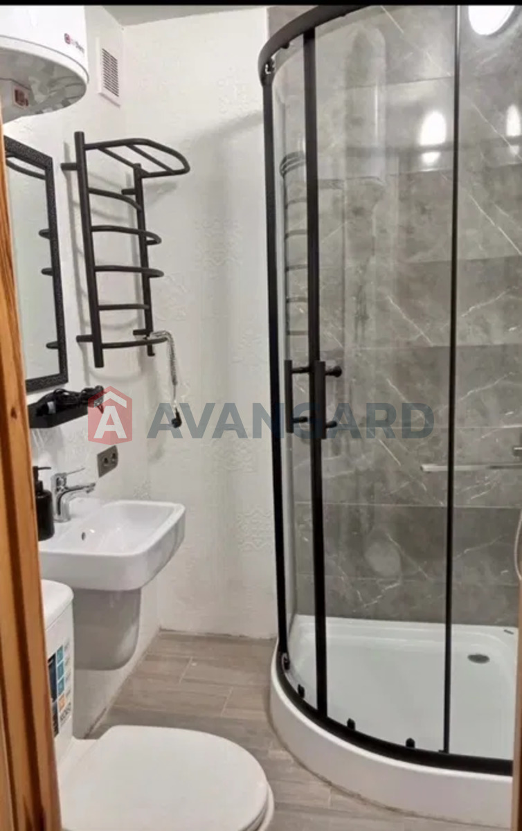 1 ��. ��������, 32/17/7 ��. �., 1/5 ������ ���� 6