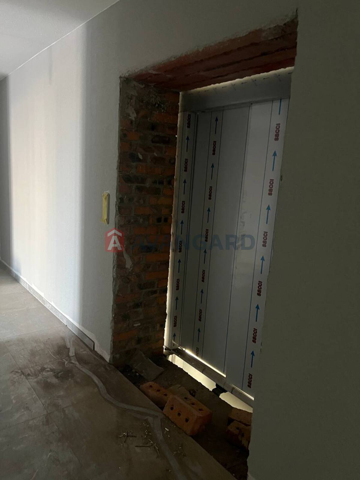 1 ��. ��������, 50.2/13.05/18.80 ��. �., 3/9 ������ ���� 4