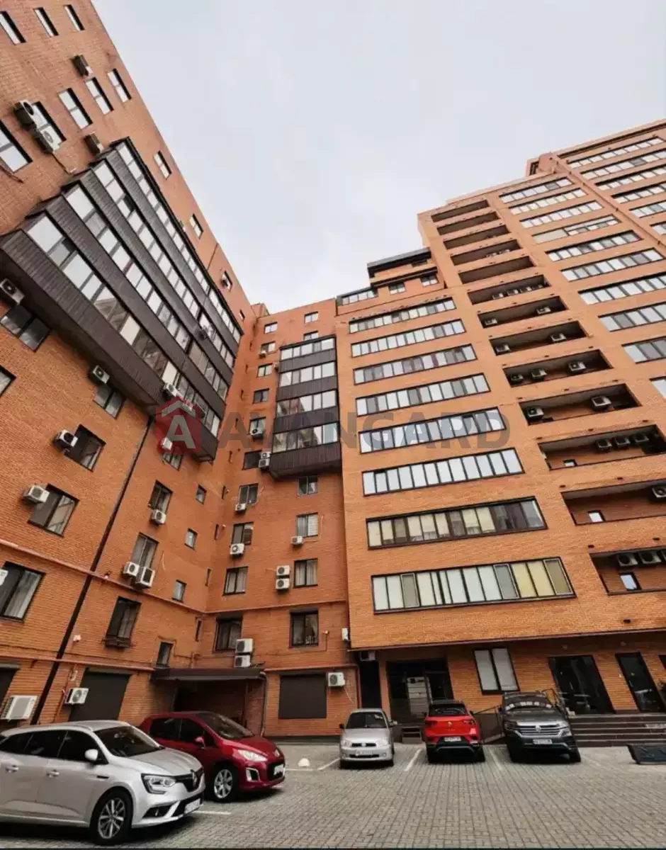 3 ��. ��������, 150/-/- ��. �., 3/10 ������ ���� 12