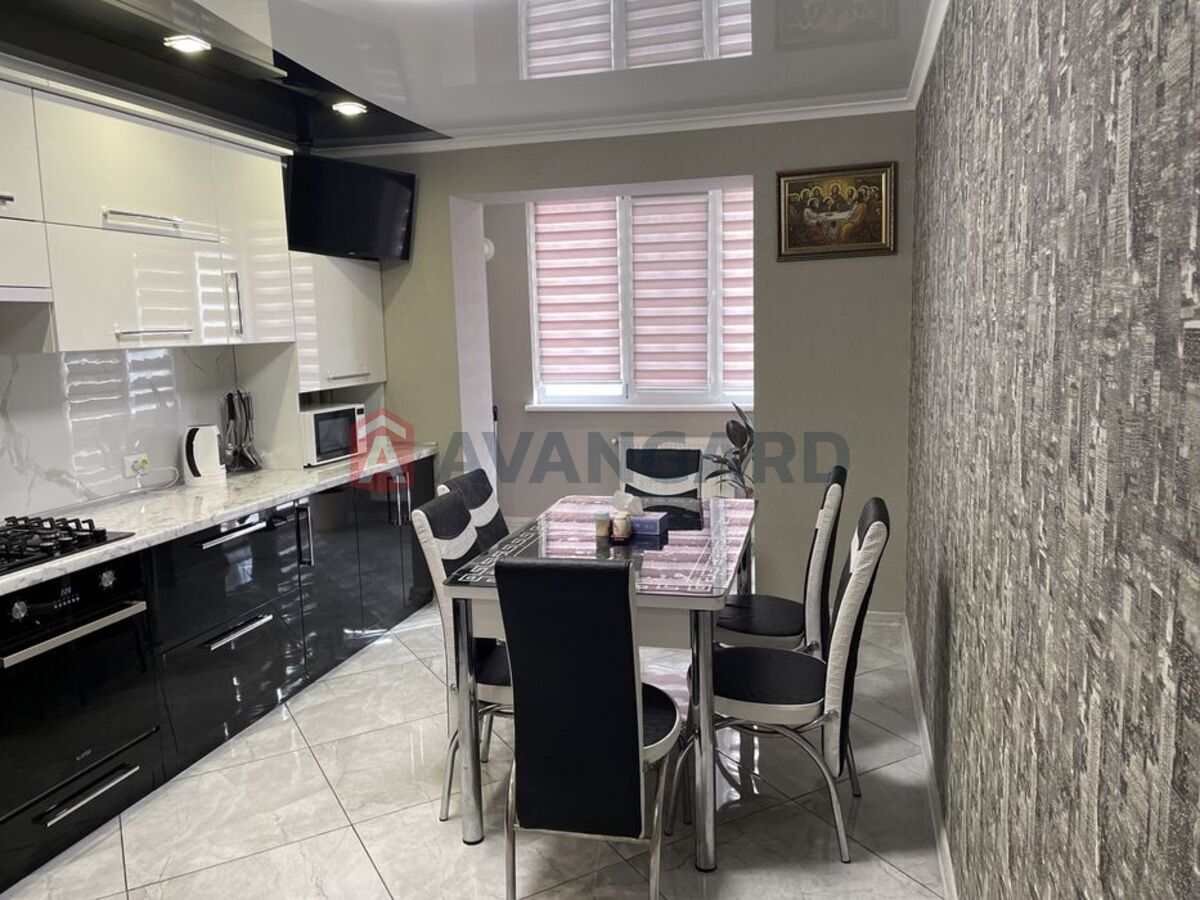 1 ��. ��������, 52/-/18 ��. �., 6/10 ������ ���� 18