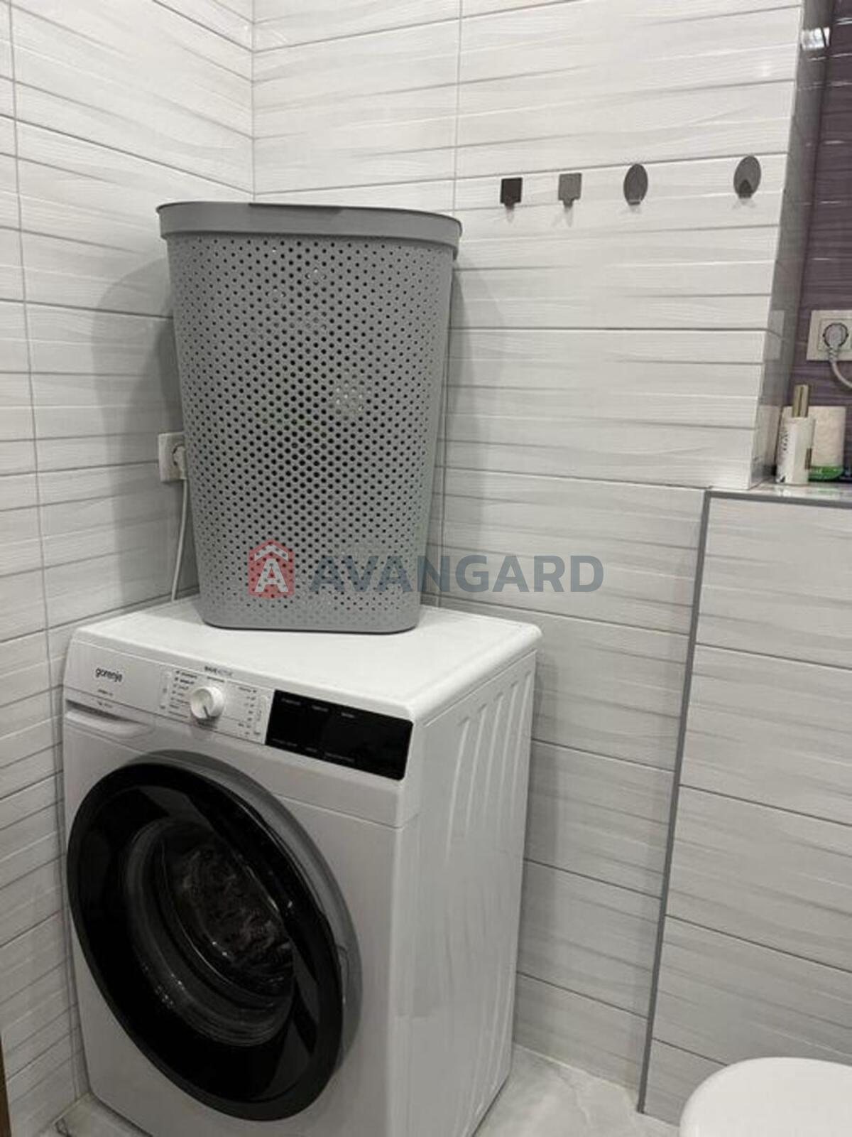 1 ��. ��������, 42/-/9 ��. �., 12/16 ������ ���� 6