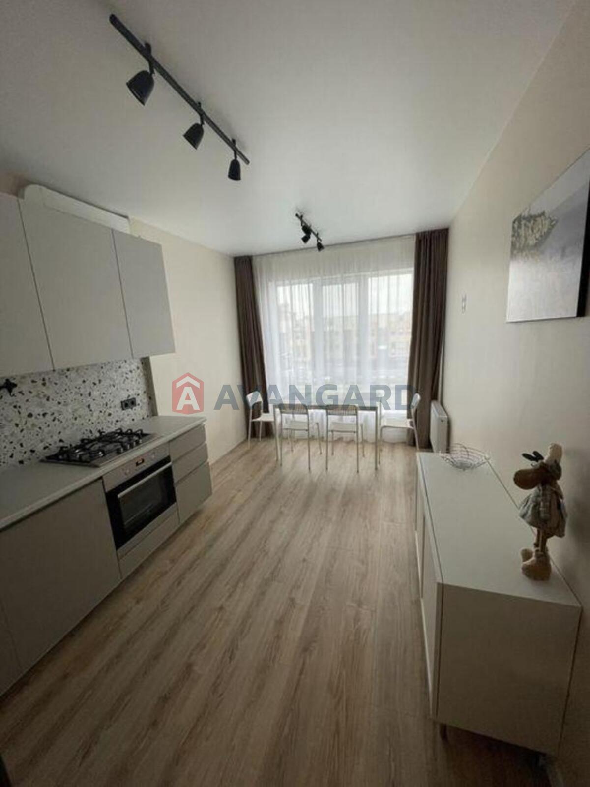 2 ��. ��������, 65/-/18 ��. �., 4/9 ������ ���� 4