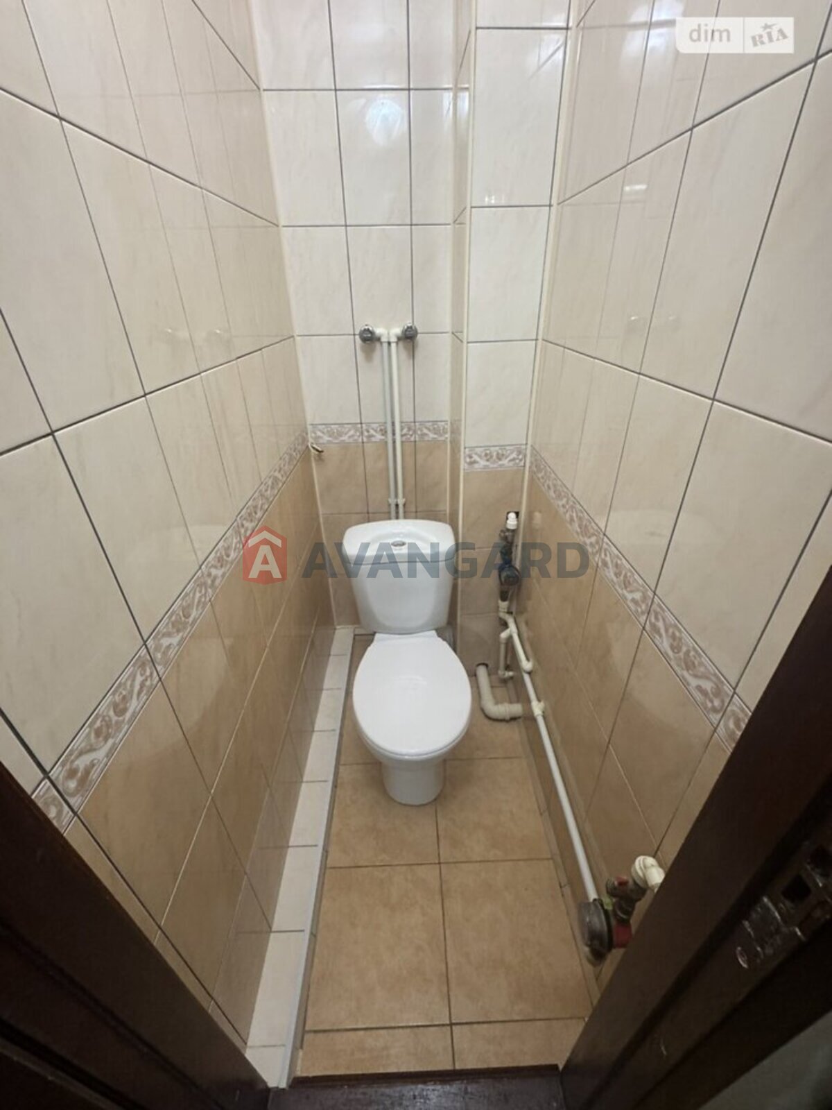 3 ����. ��������, 64/45/8 ��. �., 5/10 ���� ���� 20