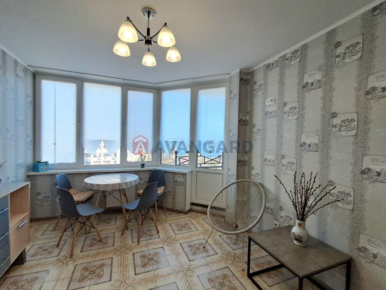 1 ����. ��������, 47.5/19.3/13.4 ��. �., 16/26 ���� ���� 8