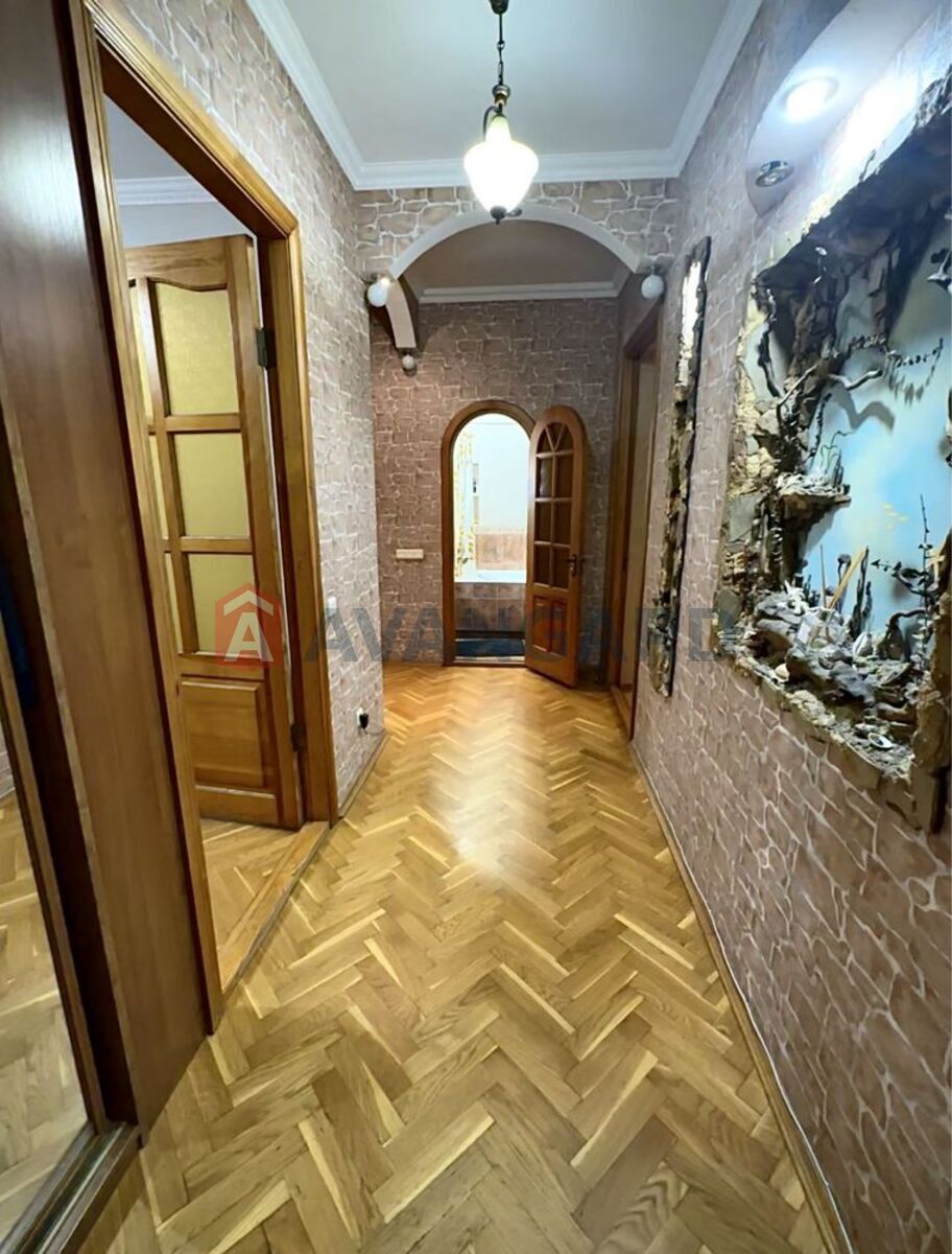 2 ��. ��������, 54/-/9 ��. �., 5/5 ������ ���� 8