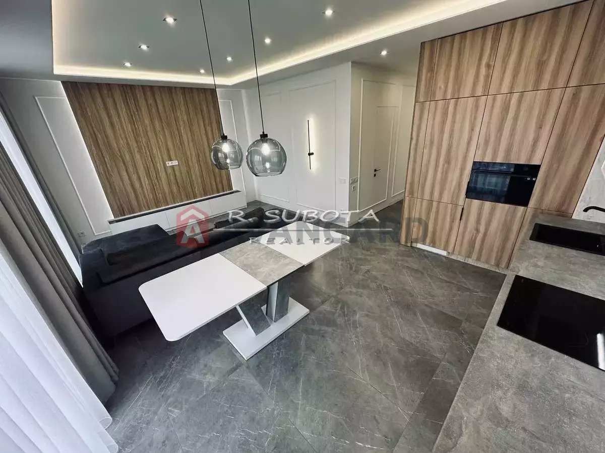 3 . , 93/-/- . ., 7/8   4