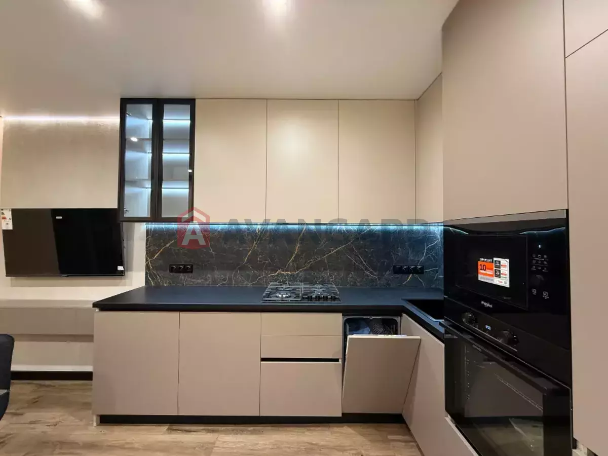 1 ��. ��������, 46/-/18 ��. �., 7/10 ������ ���� 2