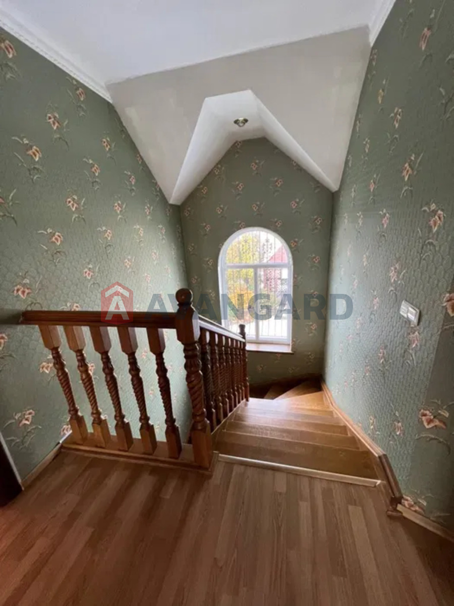 5 ��. ��������, 190/-/- ��. �., 1/2 ������ ���� 17