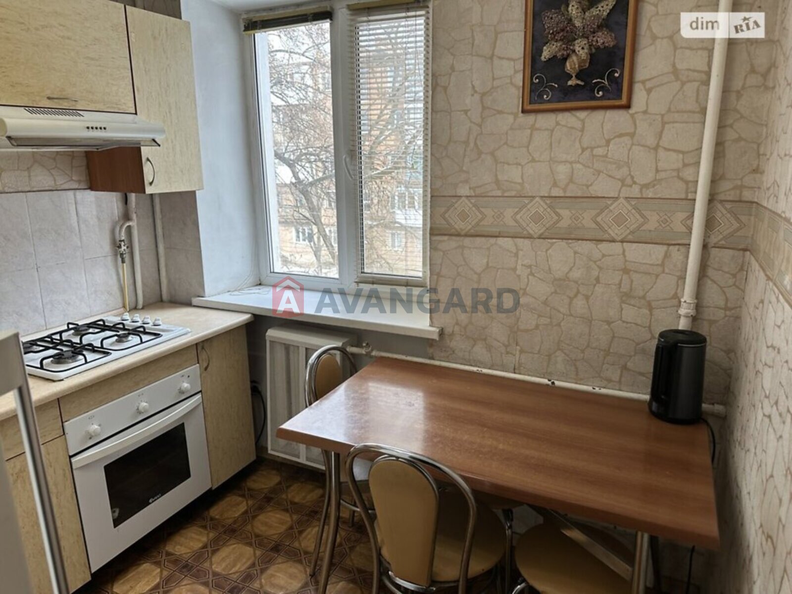 2 ��. ��������, 45/27/6 ��. �., 3/5 ������ ���� 24