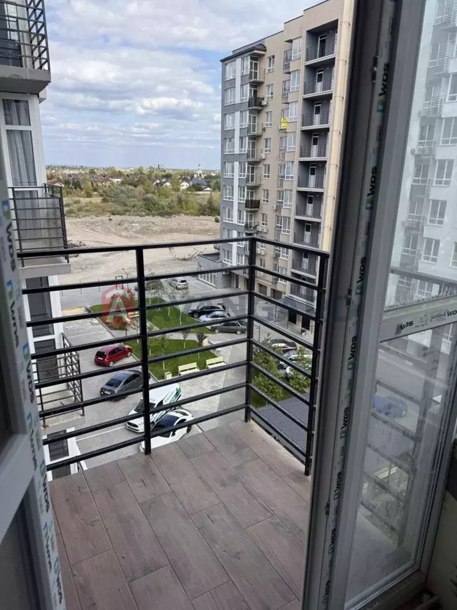 1 ��. ��������, 50/-/20 ��. �., 6/10 ������ ���� 5