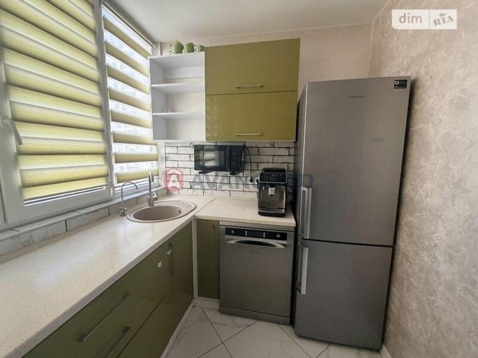 2 ��. ��������, 62/44/15 ��. �., 5/14 ������ ���� 17