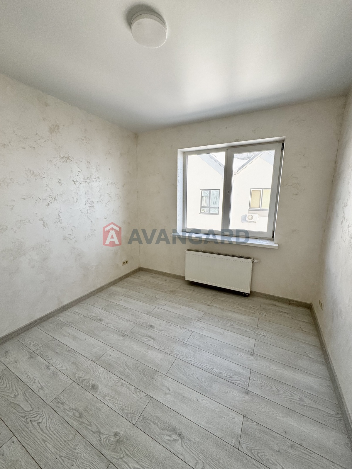 2 ��. ��������, 57/40/10 ��. �., 5/6 ������ ���� 8