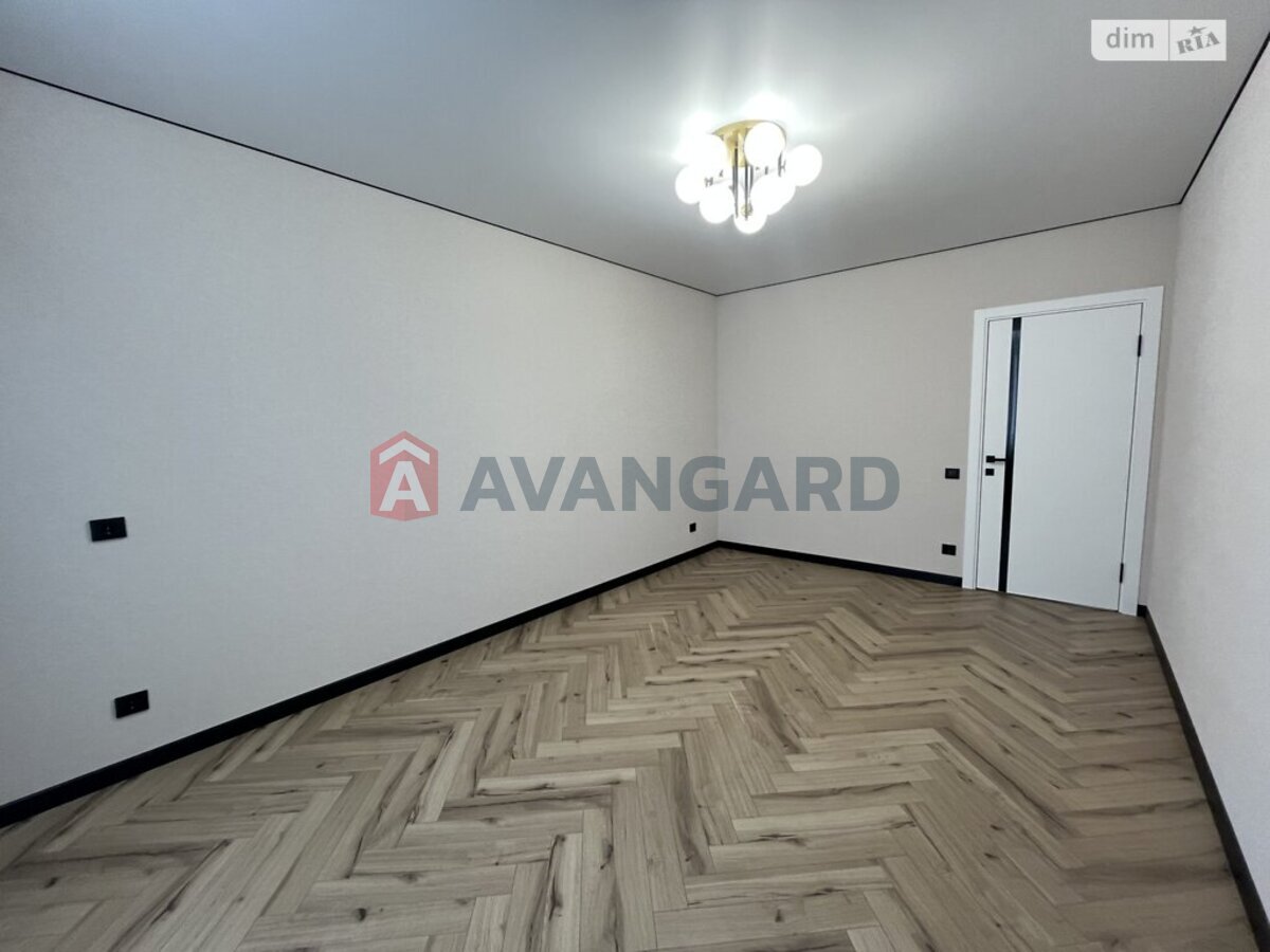 2 ��. ��������, 70/38/16 ��. �., 2/10 ������ ���� 6