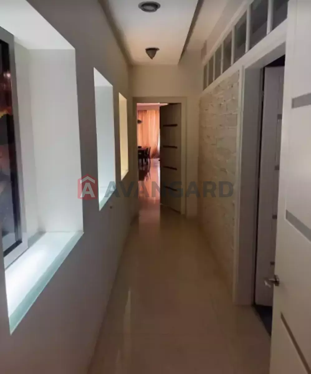 6 ��. ��������, 250/-/- ��. �., 6/9 ������ ���� 4