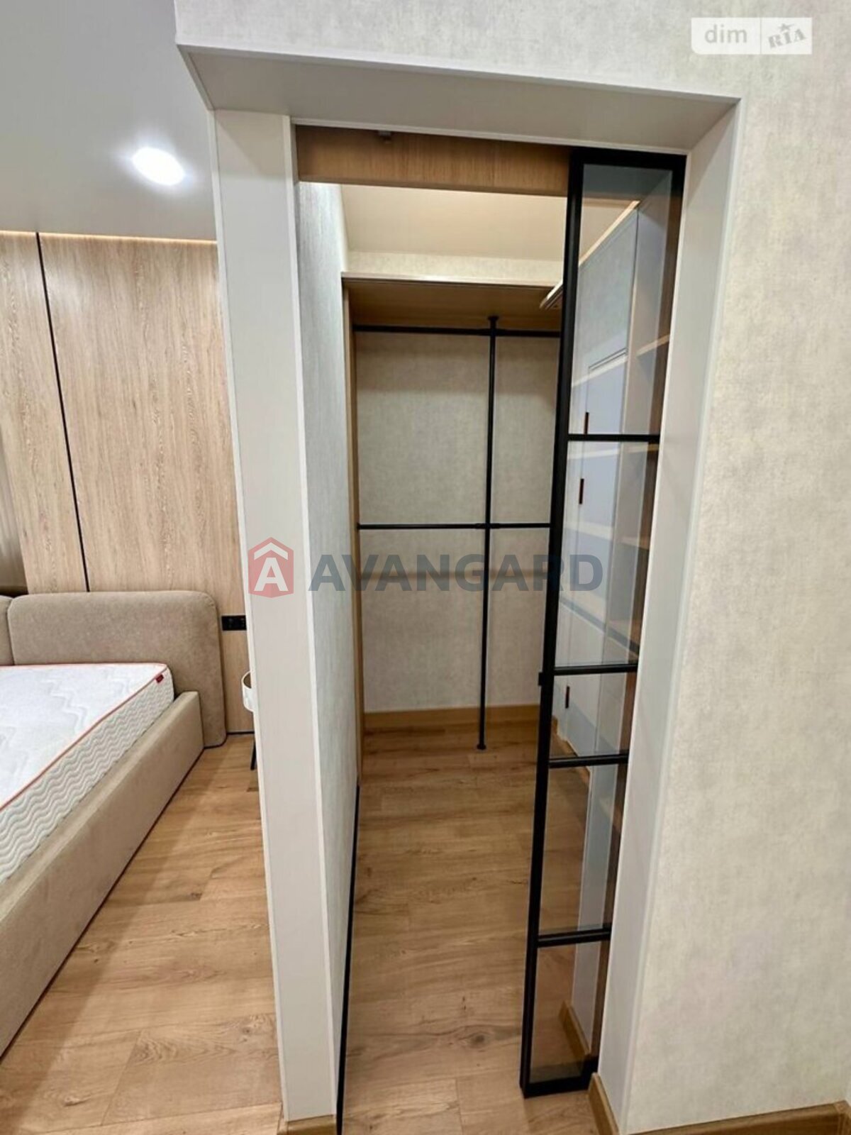 2 ��. ��������, 74/-/- ��. �., 5/11 ������ ���� 25