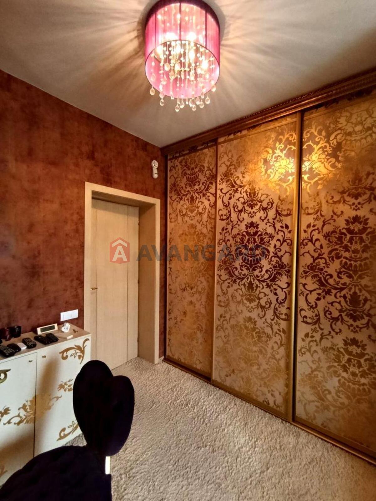 4 ��. ��������, 130/80/7 ��. �., 4/4 ������ ���� 4