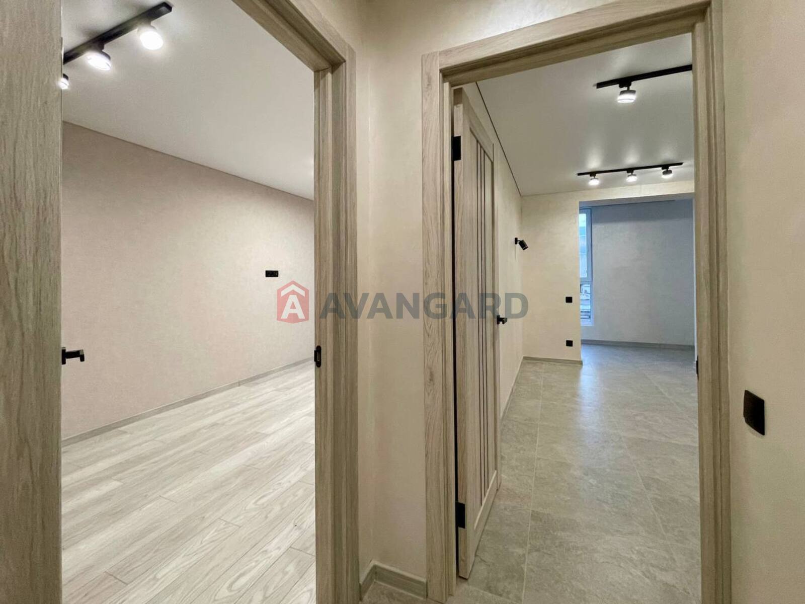 1 ����. ��������, 41/-/17 ��. �., 3/10 ���� ���� 12