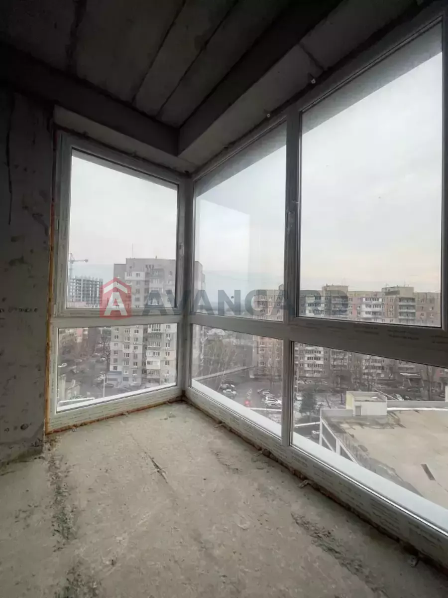 3 ��. ��������, 76/56/10 ��. �., 10/14 ������ ���� 3