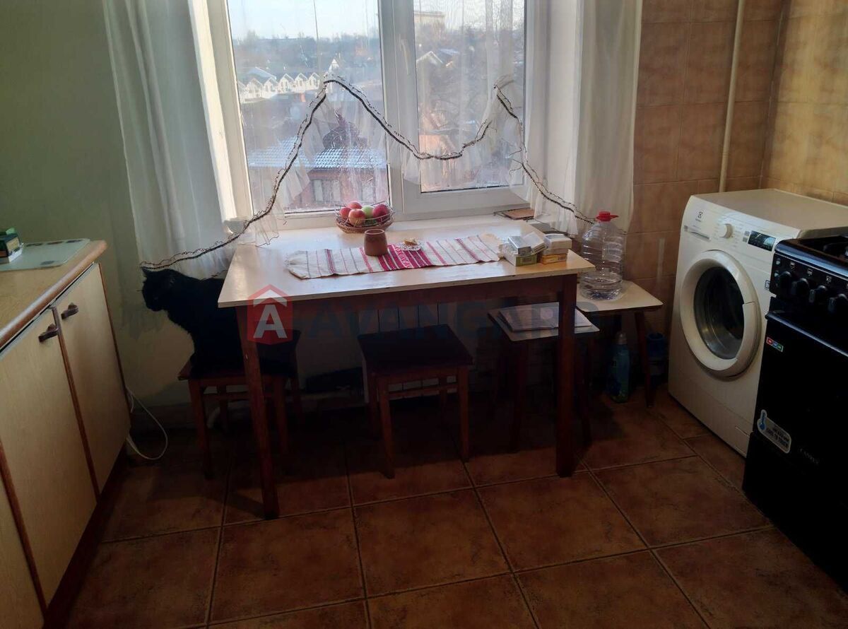 3 ����. ��������, 68/-/8 ��. �., 5/9 ���� ���� 5