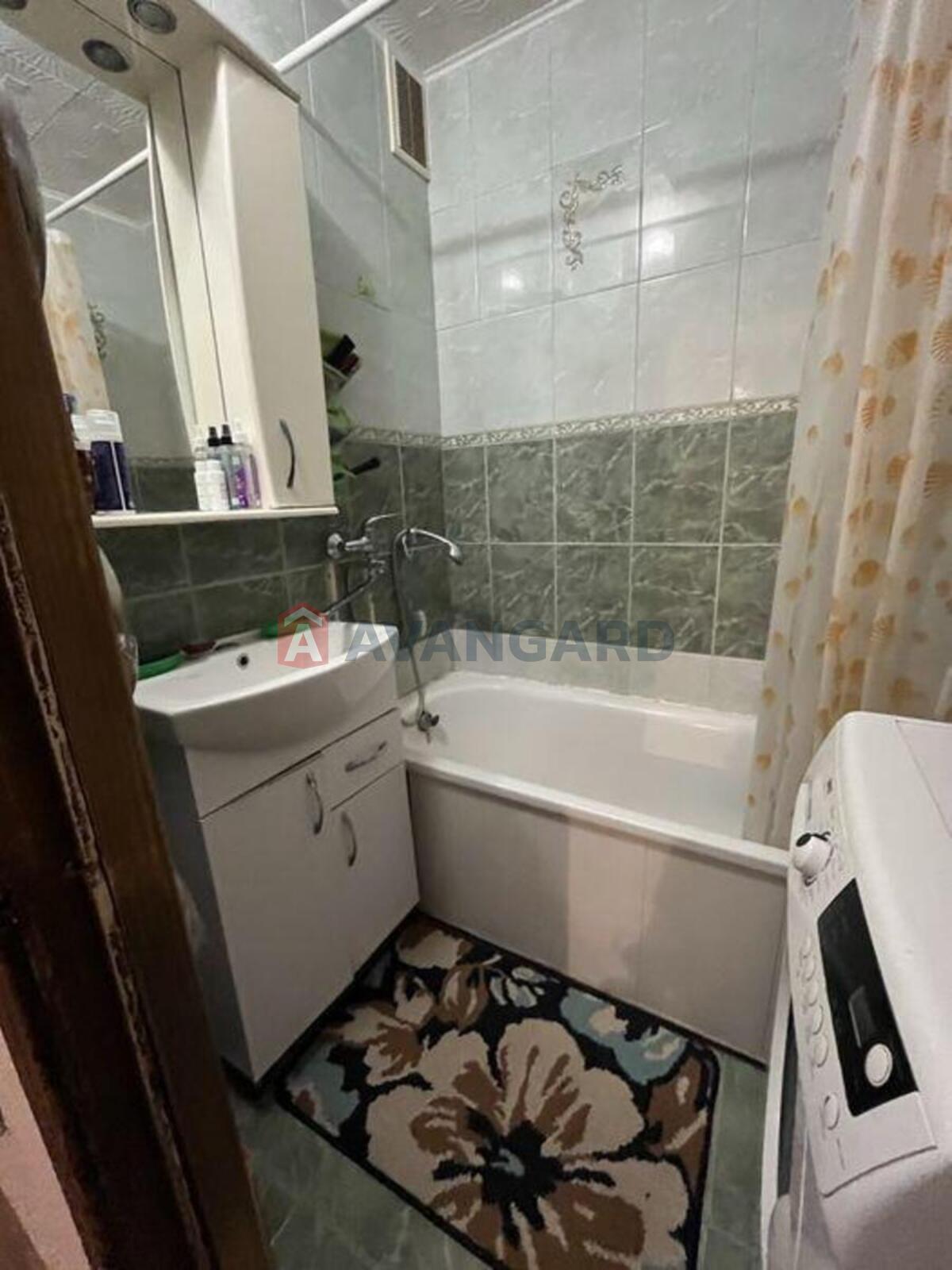 3 ��. ��������, 68/-/7 ��. �., 9/9 ������ ���� 8