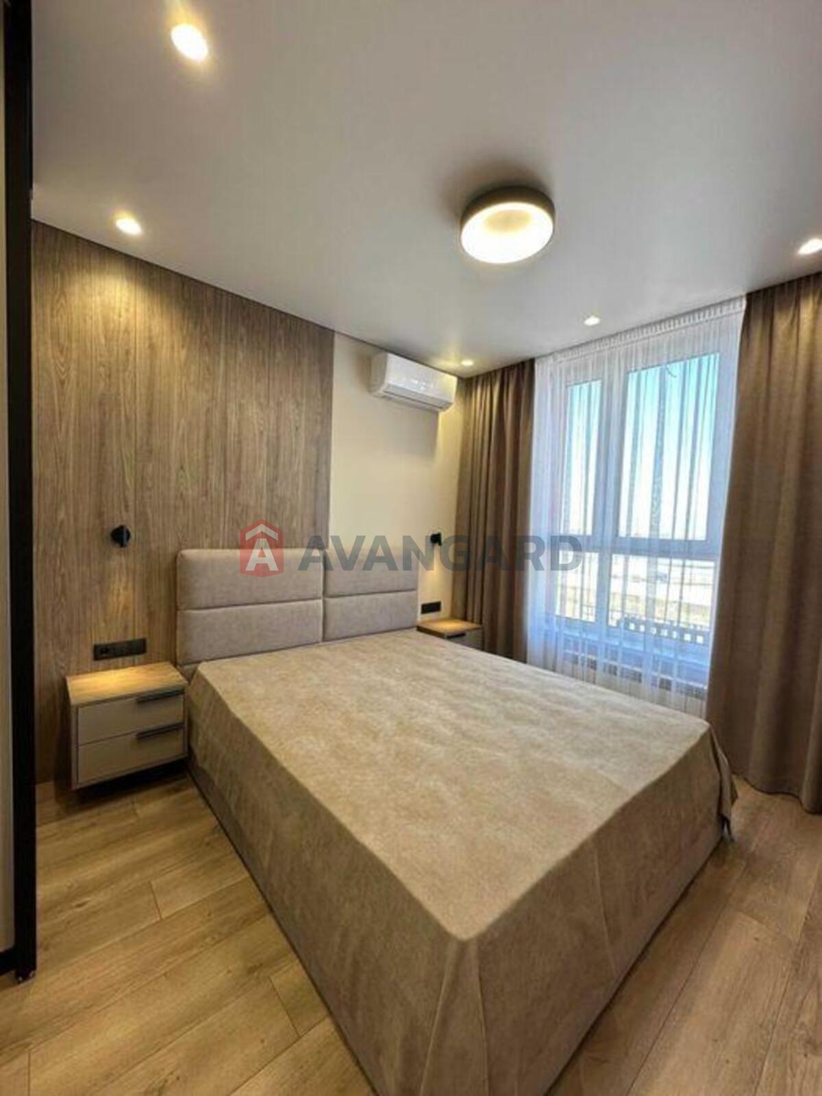 1 ��. ��������, 42/-/18 ��. �., 6/26 ������ ���� 8