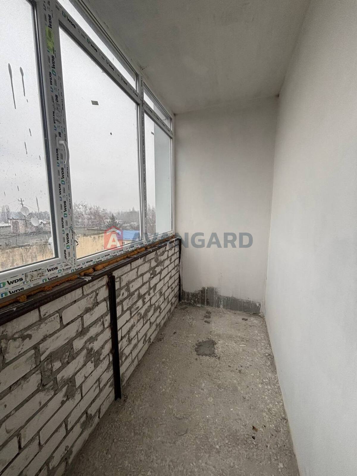 2 ��. ��������, 61,7/32,9/15 ��. �., 5/9 ������ ���� 8