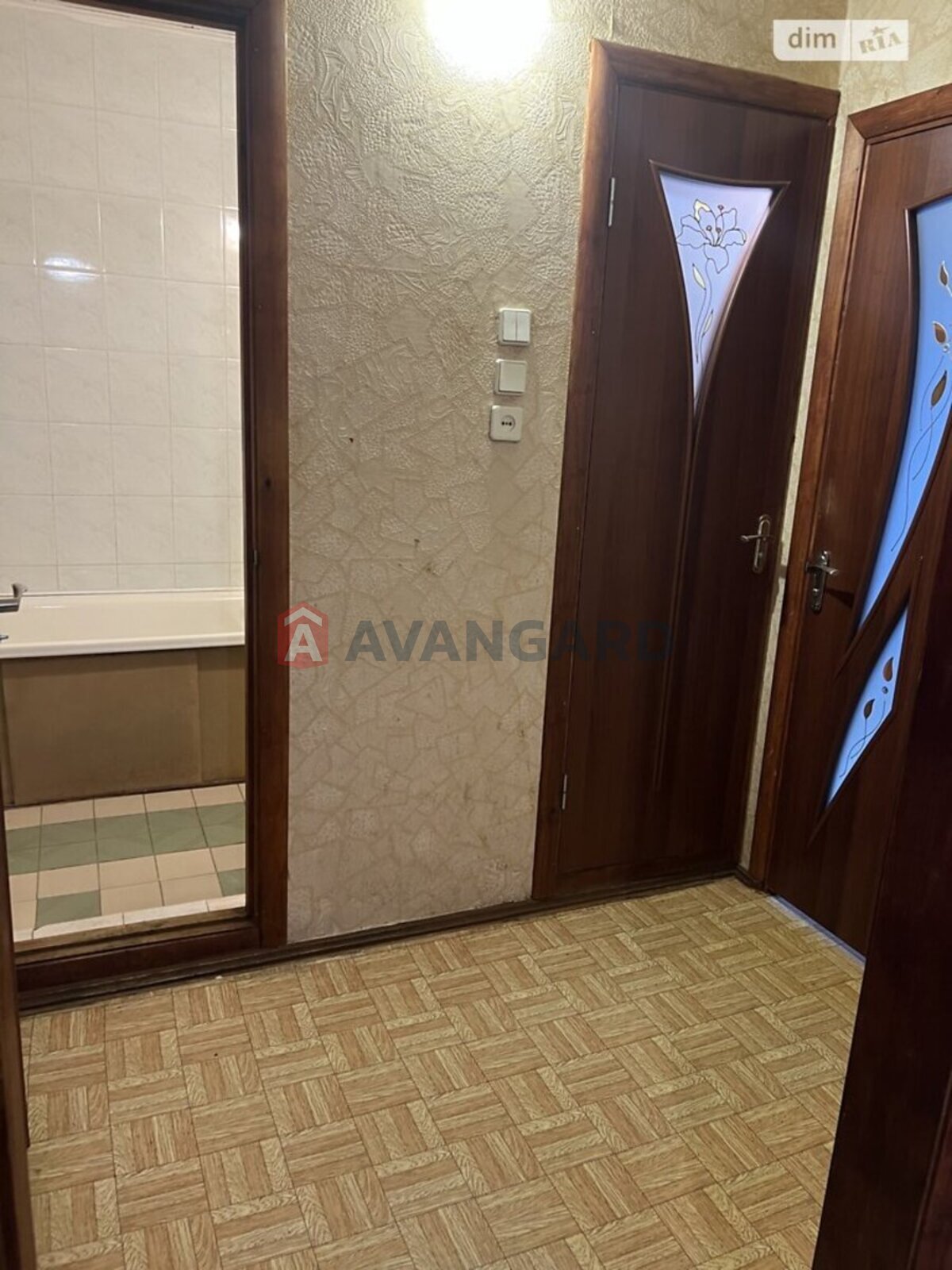 2 ��. ��������, 51,5/29,3/8,9 ��. �., 4/10 ������ ���� 8