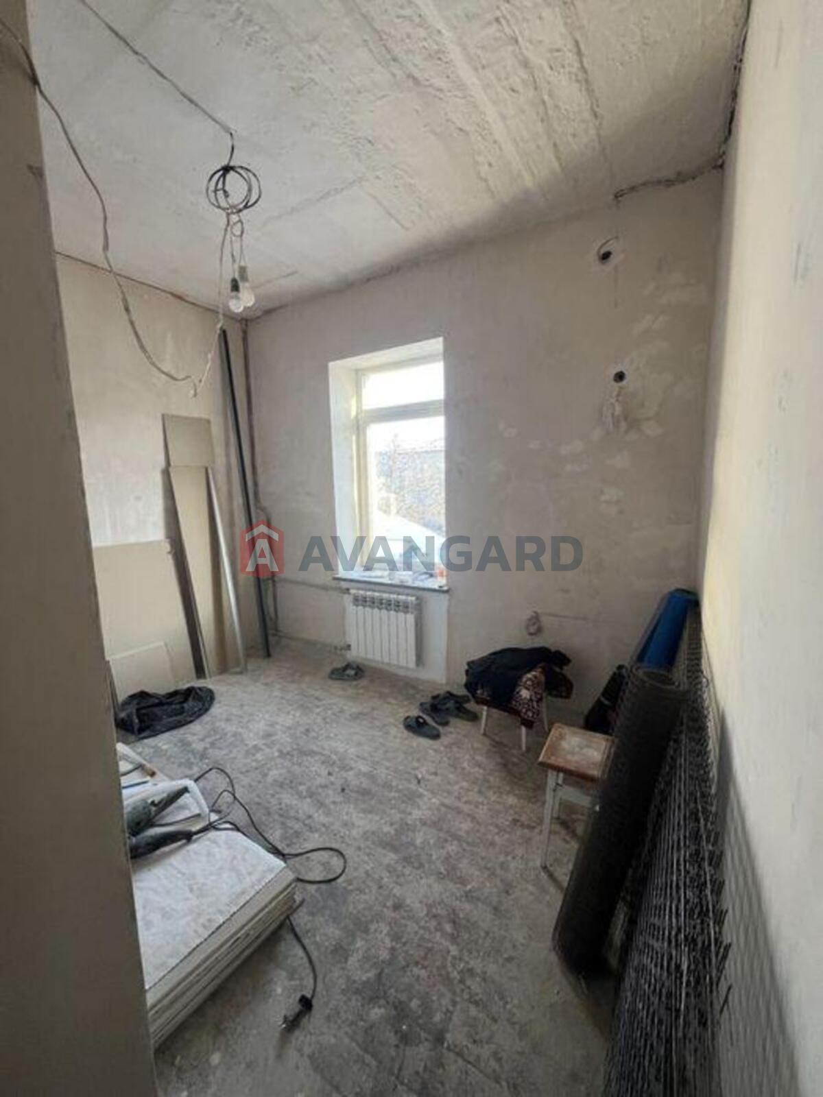 2 ��. ��������, 37/-/15 ��. �., 5/5 ������ ���� 6