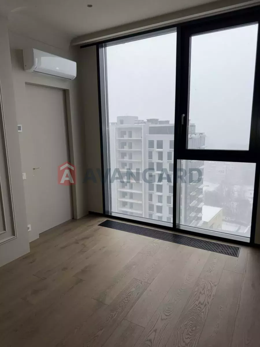 3 ����. ��������, 95/-/41 ��. �., 11/18 ���� ���� 10