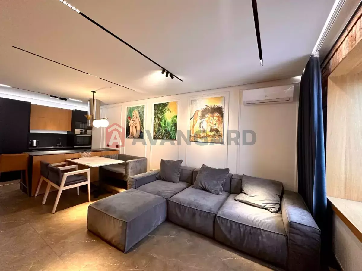 3 ����. ��������, 78/49/11 ��. �., 12/12 ���� ���� 1