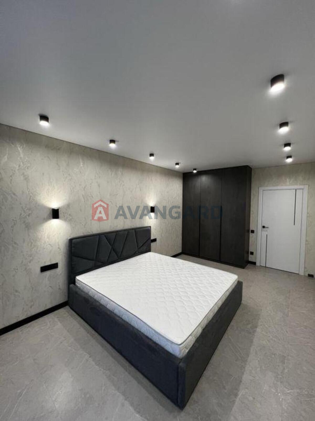 1 ��. ��������, 57/-/23 ��. �., 20/25 ������ ���� 23