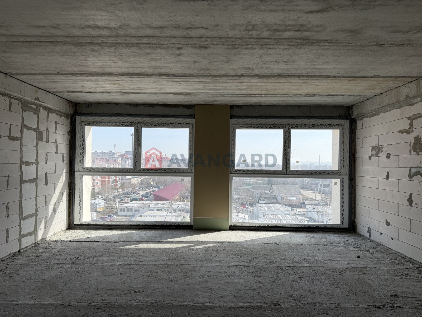 2 ��. ��������, 50/-/- ��. �., 6/10 ������ ���� 4