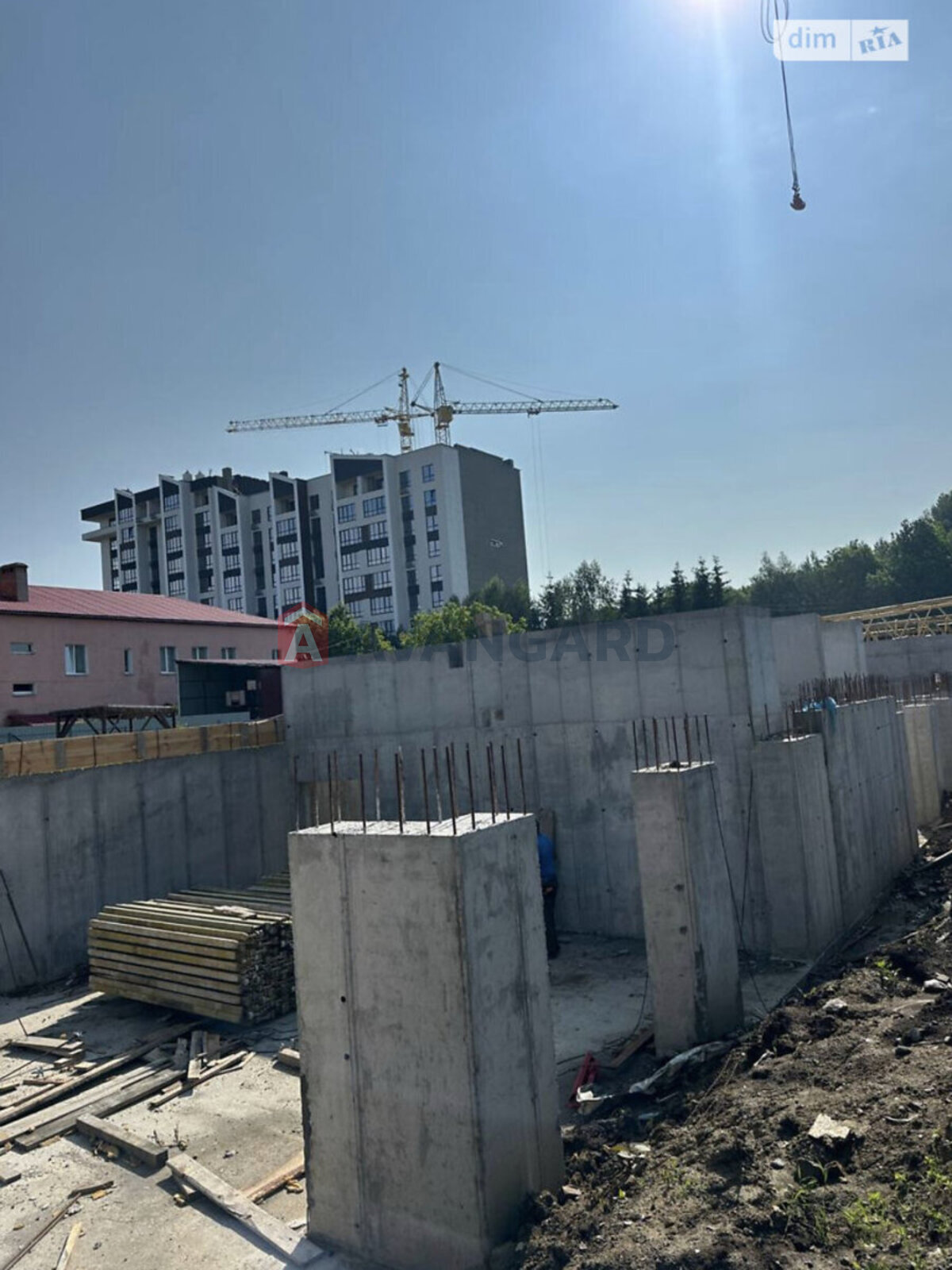 2 ��. ��������, 70/-/- ��. �., 9/15 ������ ���� 10