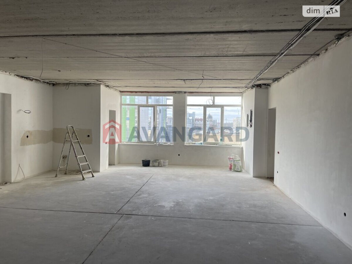 2 ��. ��������, 82/56/5 ��. �., 6/15 ������ ���� 1