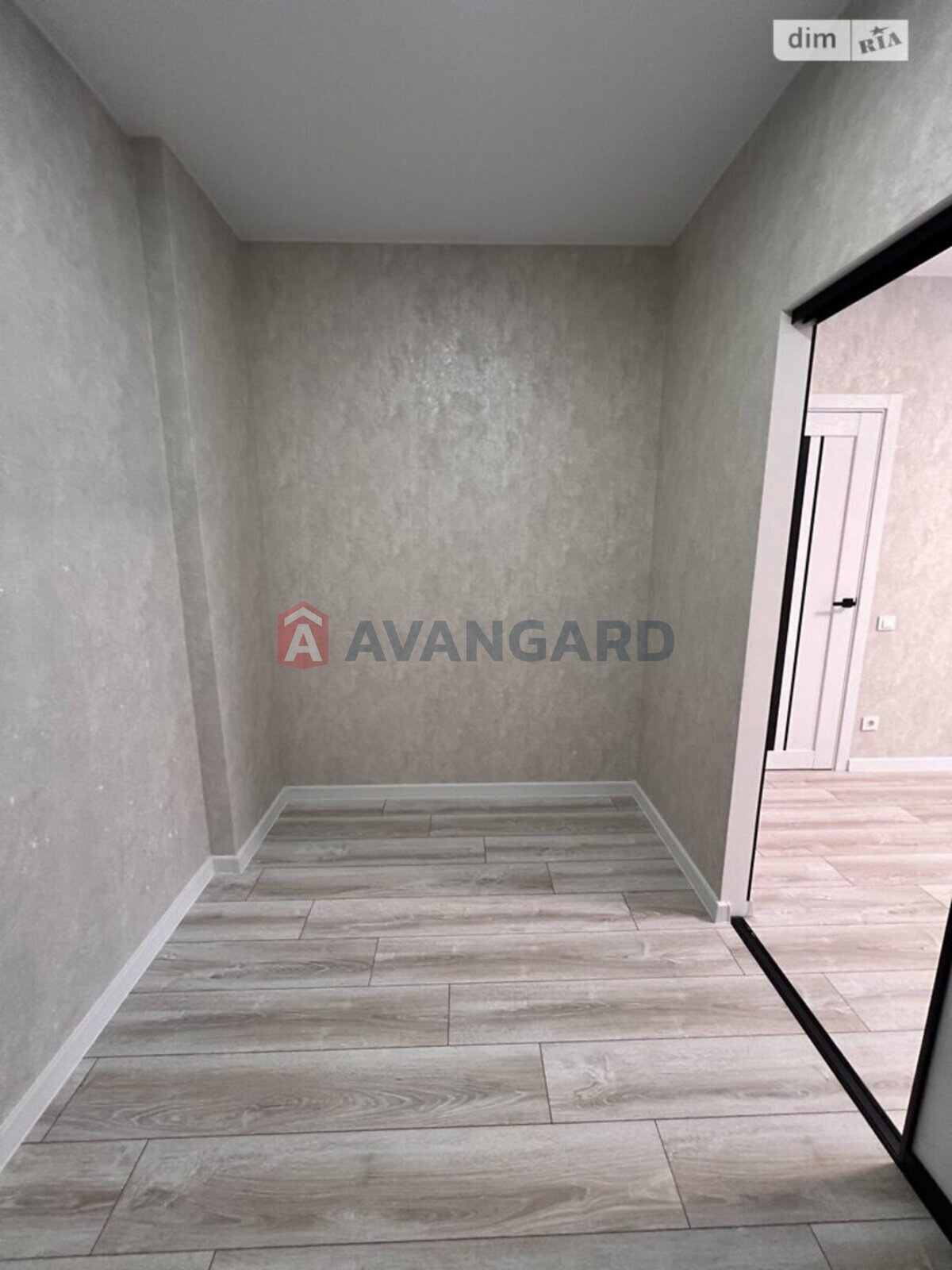 2 ��. ��������, 56/-/9 ��. �., 5/10 ������ ���� 5