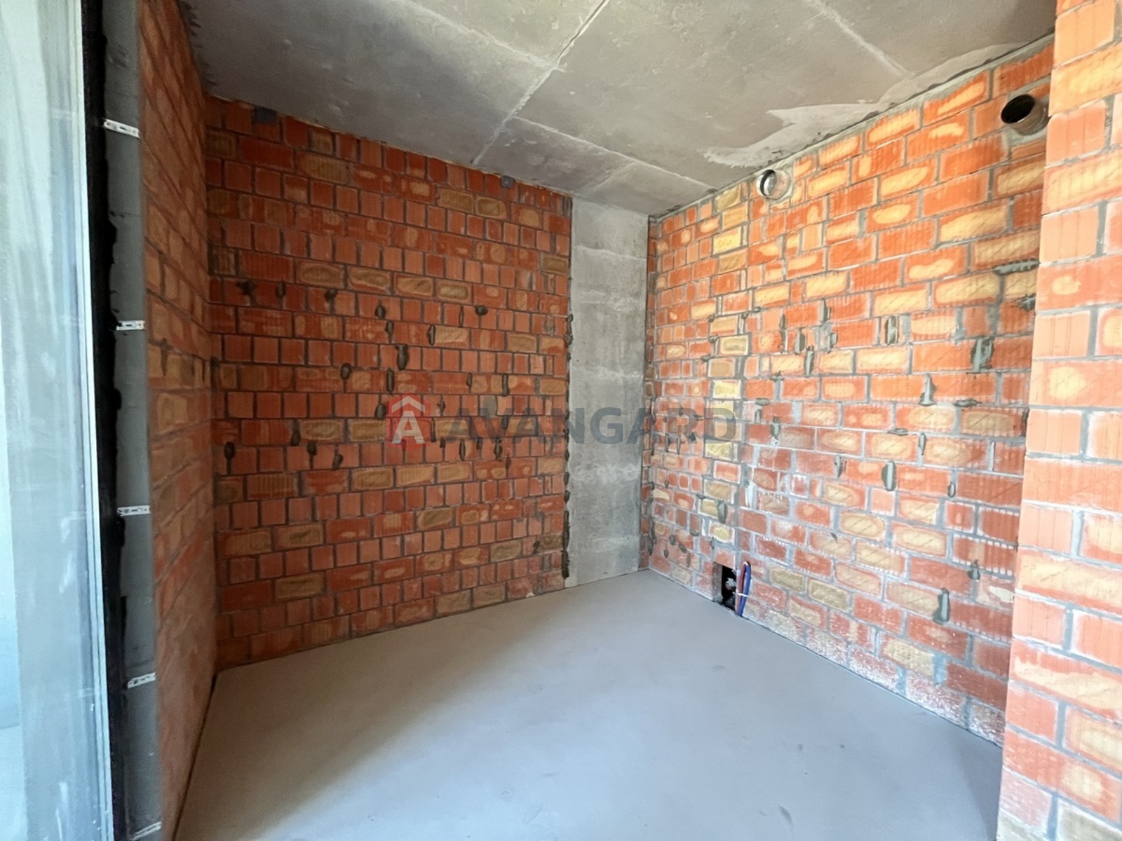 1 ��. ��������, 36/16/8 ��. �., 5/8 ������ ���� 13