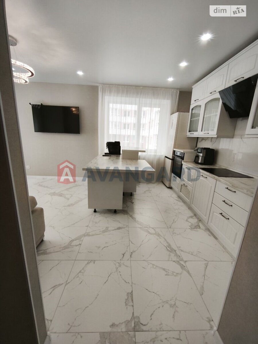 2 ��. ��������, 68/36/21 ��. �., 1/8 ������ ���� 1