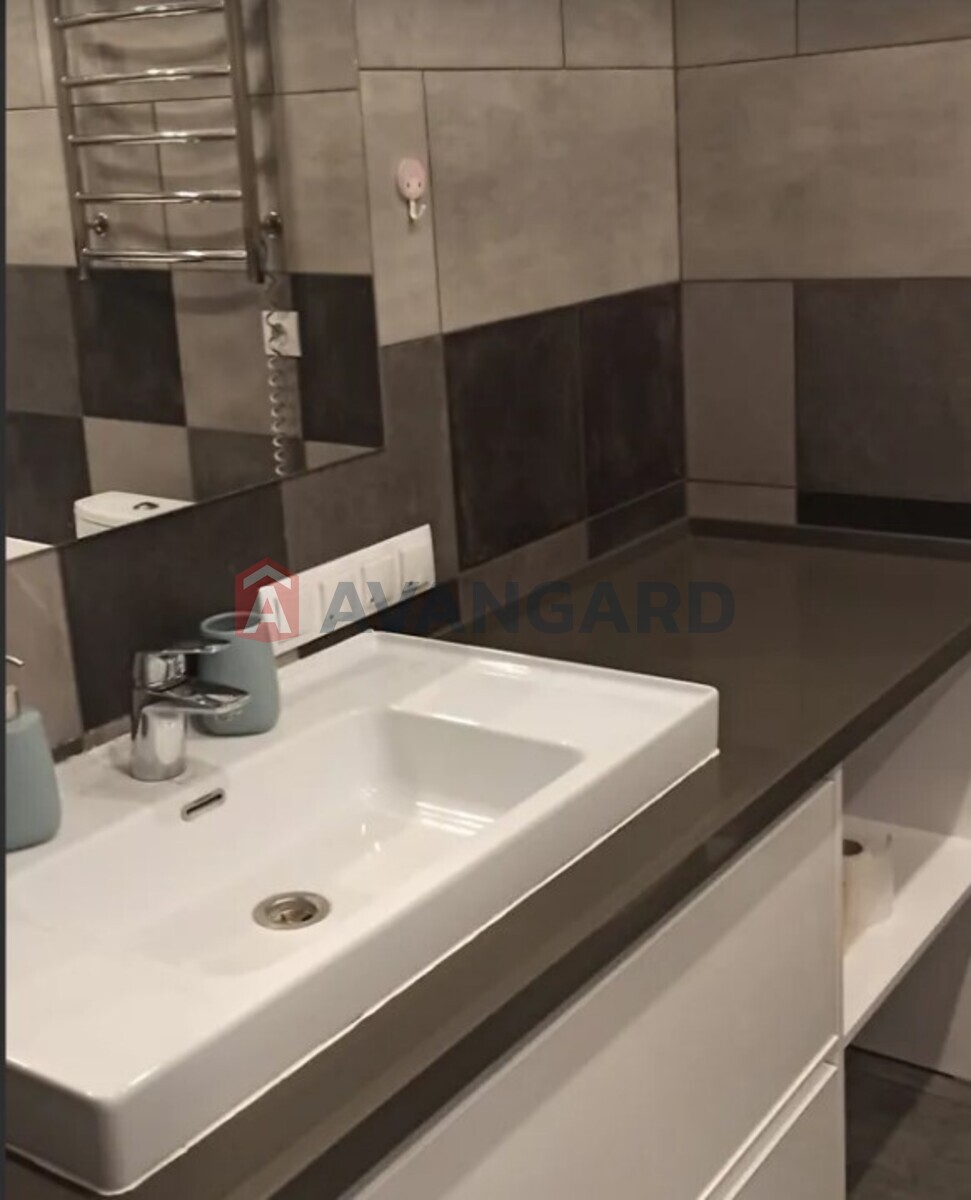 3 ��. ��������, 78/60/15 ��. �., 9/11 ������ ���� 11